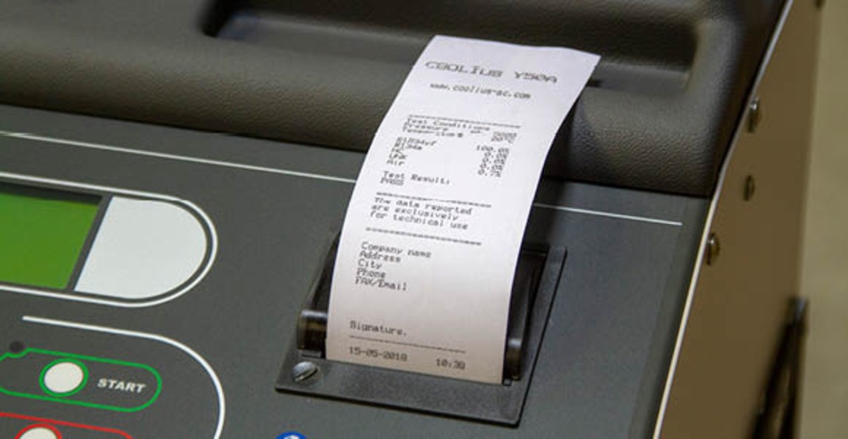 Den indbyggede printer udskriver en rapport efter hvert service, så man kan se præcist hvor meget kølemiddel mv. der er påfyldt. Det kan bruges som dokumentation over for kunden.